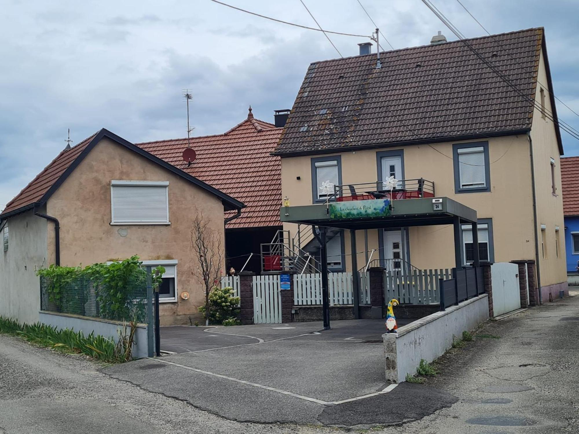 SaasenheimLes Chouchous Du Ried 1アパートメント エクステリア 写真